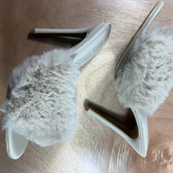 Cape Robbin Beige Faux Fur Slide Heels - Picture 7 of 9